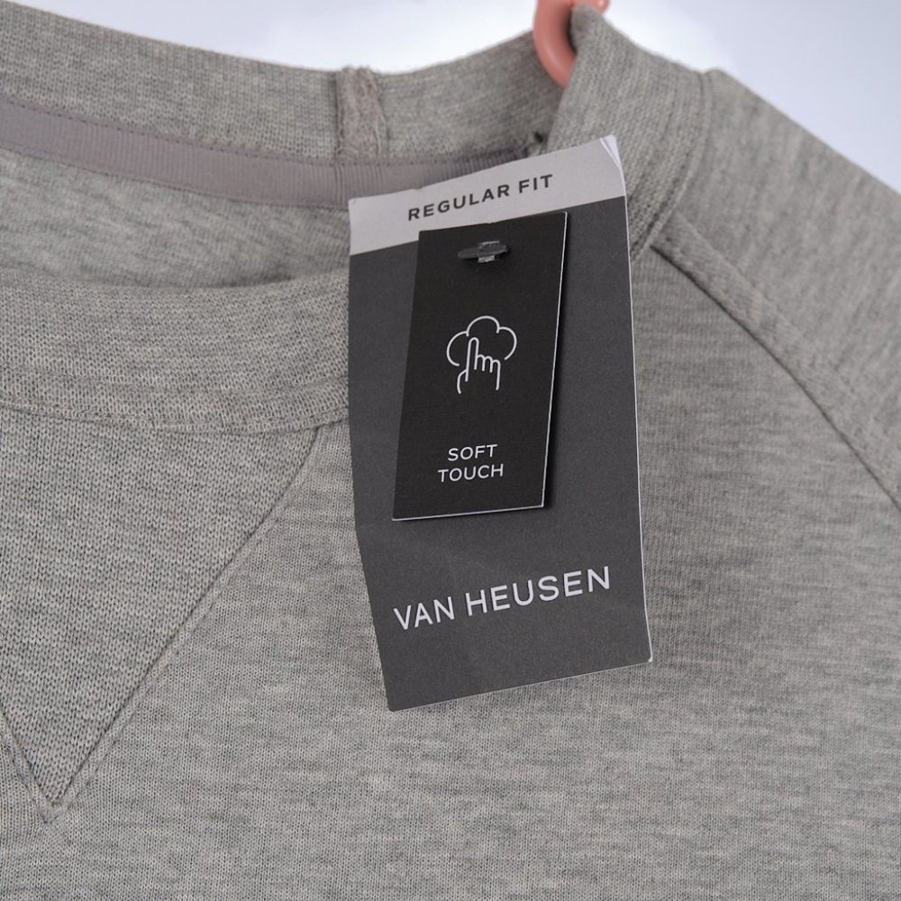 Van Heusen Light Gray Men's Lightweight Sweater NWT - Picture 4 of 6
